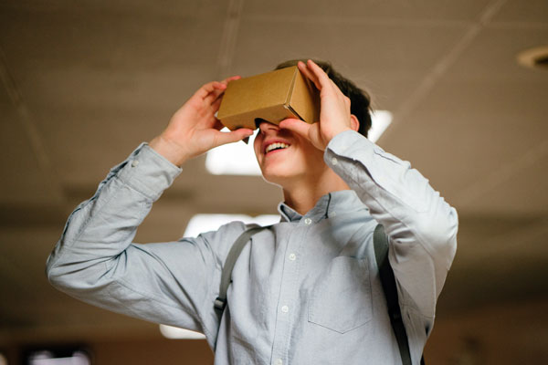 Cardboard virtual reality headset