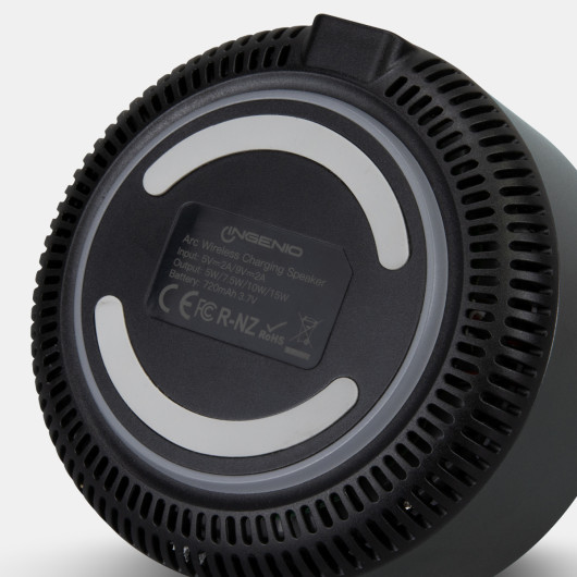 INGENIO Arc Wireless Charging Speakers Detail