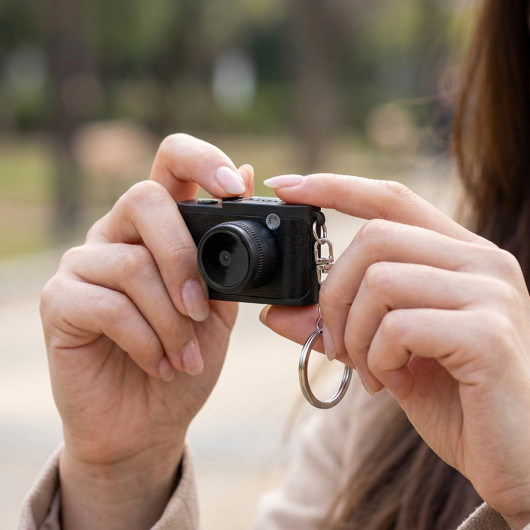 Candid Mini Camera Feature